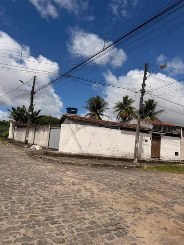 Vendo excelente casa de esquina 