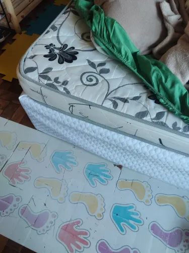 Colchão casal semi novo mais box reformado