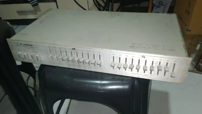 Equalizador vintage Tarkus TE - 210