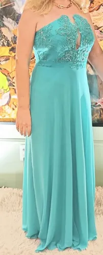 Lindo vestido de festa semi-novo
