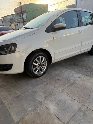 Volkswagen Fox 1.0 MI Total Flex 8V 5P 2014