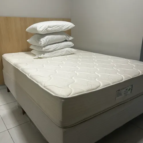 Cama de casal nova