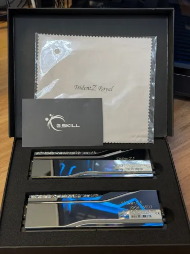 Memória trident z royal cl 30
