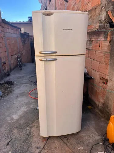 Geladeira Eletrolux duplex