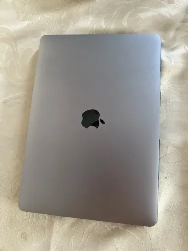 MacBook Air M1 2020 13?
