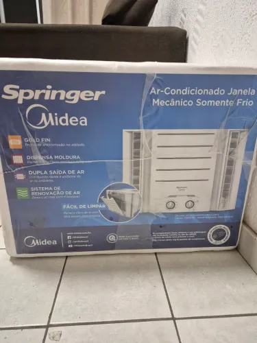 Ar condicionado de janela Midea 7500 btus