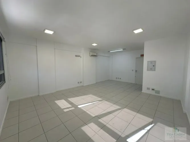 Sala Comercial no Estreito - Florianópolis