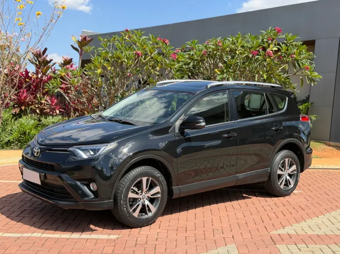 Toyota RAV4 2.0 Top 4X2 16V Aut. 2018