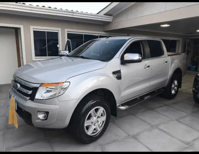 Ford Ranger XLT 2.5 16V 4X2 CD Flex 2014