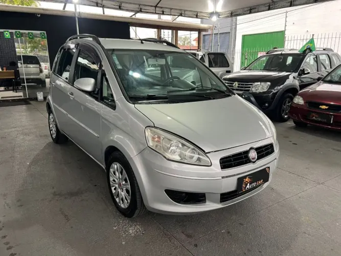 Fiat Idea Essence 1.6 Flex 16V 5P 2012