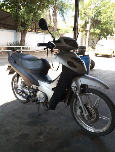 Moto em perfeito estado