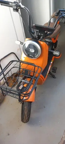 Scooter eletrica semi nova