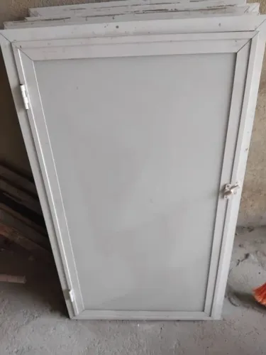 Vendo porta pra bancada ou janela