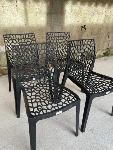 Kit 4 Cadeiras Coral (Preta)
