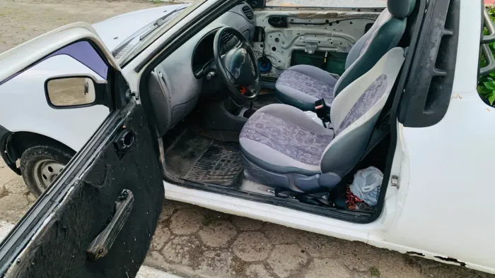 Ford Courier 1.6 L/ 1.6 Flex 2005