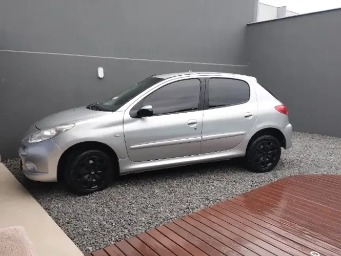 Peugeot 207 X-line 1.4 Flex 8V 5P 2010