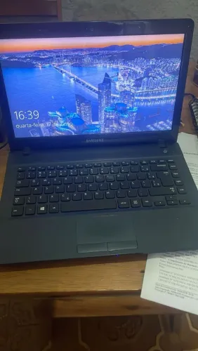 Vendo notebook Samsung em perfeito estado