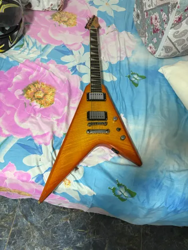 Guitarra flying V stringberg 
