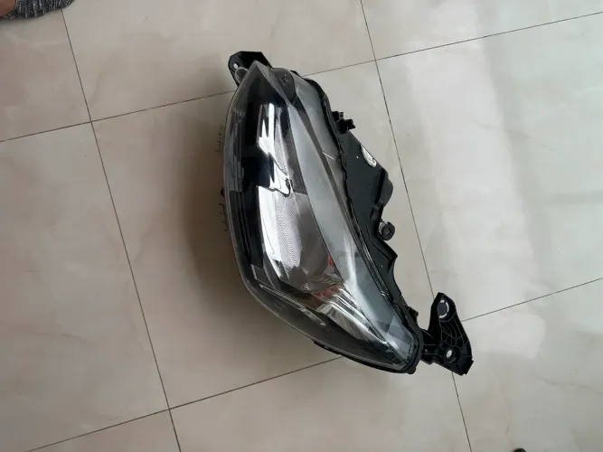 Farol Peugeout 208 2020 2021 2022 2023 lado esquerdo