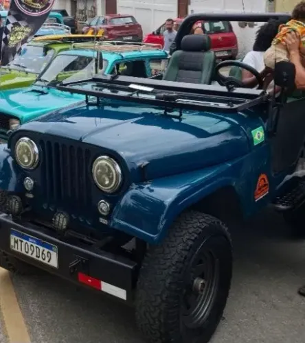 Willys Overland Jeep 2.6 12V Gasolina 2P 1968