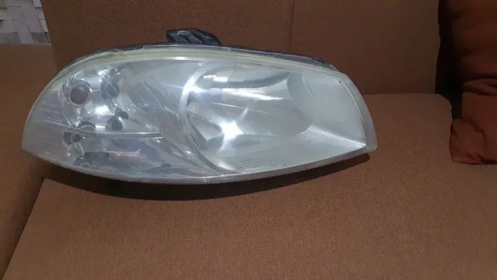 Vendo farol e lanterna do fiat siena el