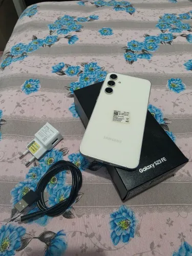 Samsung Galaxy S23 FE