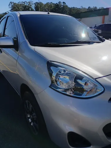 Nissan March S 1.0 12V Flex 5P 2015