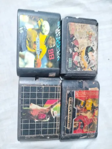 Lote de 4 jogos do mega drive