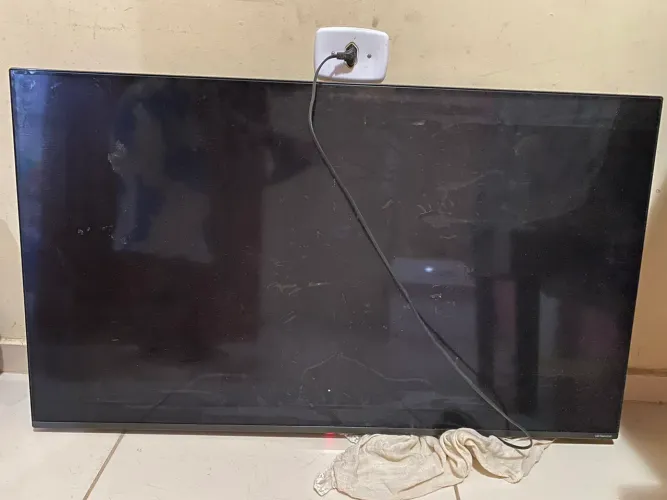 VENDE-SE TV PARA RETIRADA DE PEÇAS LG 49 POLEGADA TELA TEM QUE TROCAR