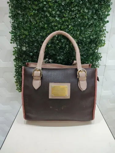 Bolsa de mão marrom e rosé Monica Sanches