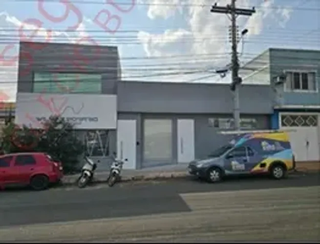 Oportunidade casa gigante de frente o estadio em rio verde , vender barato no leilao!