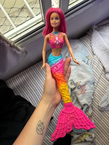 Barbie Sereia Dreamtopia impecável 