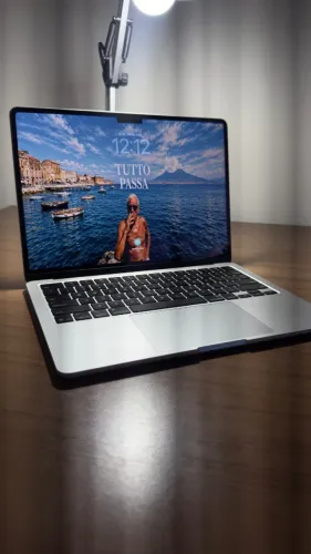 MACBOOK AIR M4 NA GARANTIIA