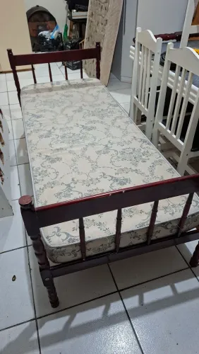 Cama solteiro com colchão completa