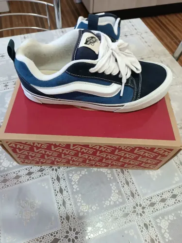 Vans KNU Azul 40/41 usado poucas vezes 
