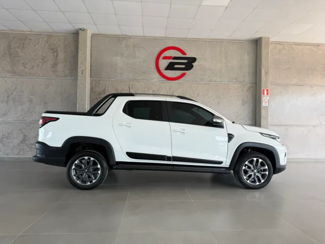 Fiat Strada Ultra 1.0 Flex Turbo CD Aut. 2025