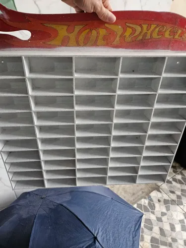 Expositor de carrinhos