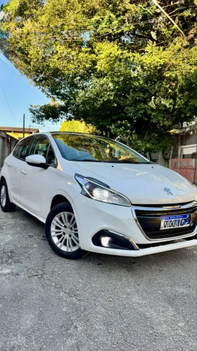 Peugeot 208 Allure 1.2 Flex 12V 5P Mec. 2017