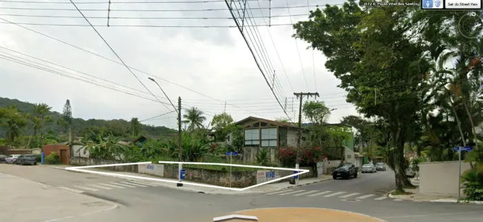 Terreno de Esquina 510 m² no Guaiúba - Guarujá - Próximo à Praia