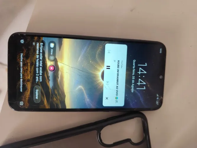 Vendo 2 celulares por 800 reais