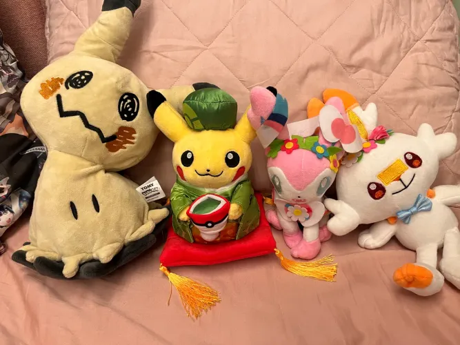 Pelucias Pokemon originais Pokemon center