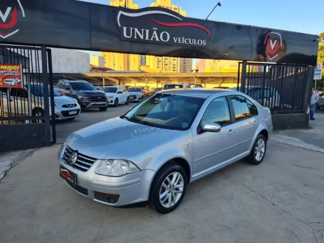 Volkswagen Bora 2.0/ 2.0 Flex 8V Aut. 2011