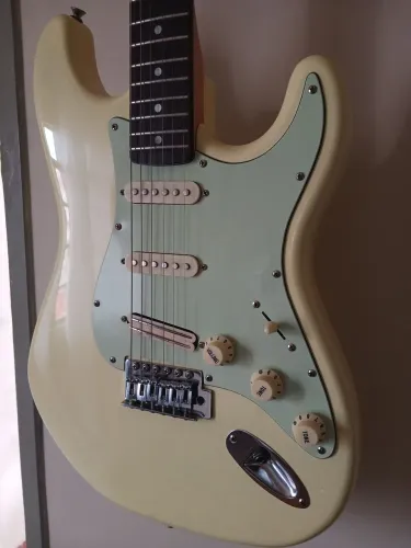 Guitarra SX Vintage Series Modificada