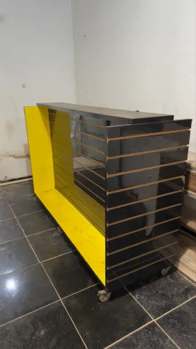 Móvel para loja / canaletado balcão