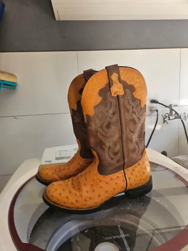 Bota Goyazes Couro Avestruz