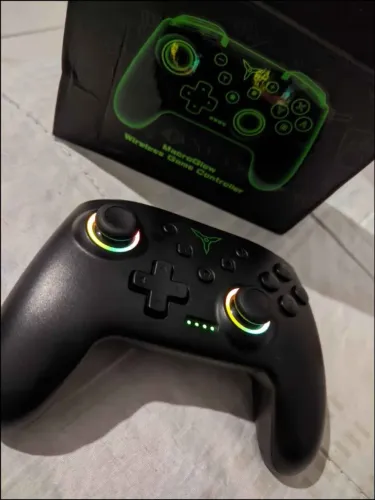 MacroGlow Wireless Game Controller