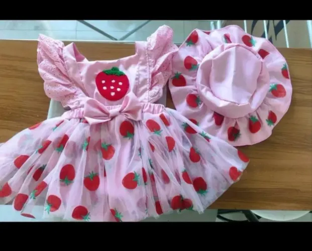 Vestido Moranguinho mesversario