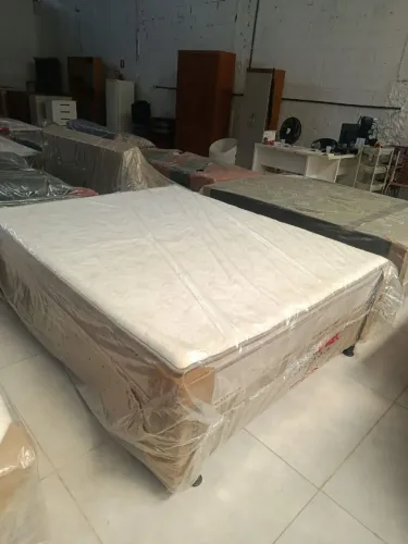 Cama Box Queen com pilow, pouca unidades, preço de queima de estoque.