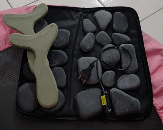 Bolsa pedras quente para massagem.