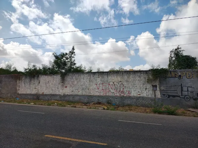 Imóvel para venda tem 1500 metros quadrados em São João - Teresina - Próximo a Estacio.